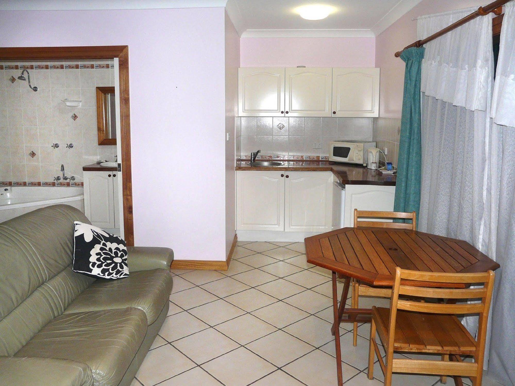 Curtain Fig Motel Yungaburra Dış mekan fotoğraf